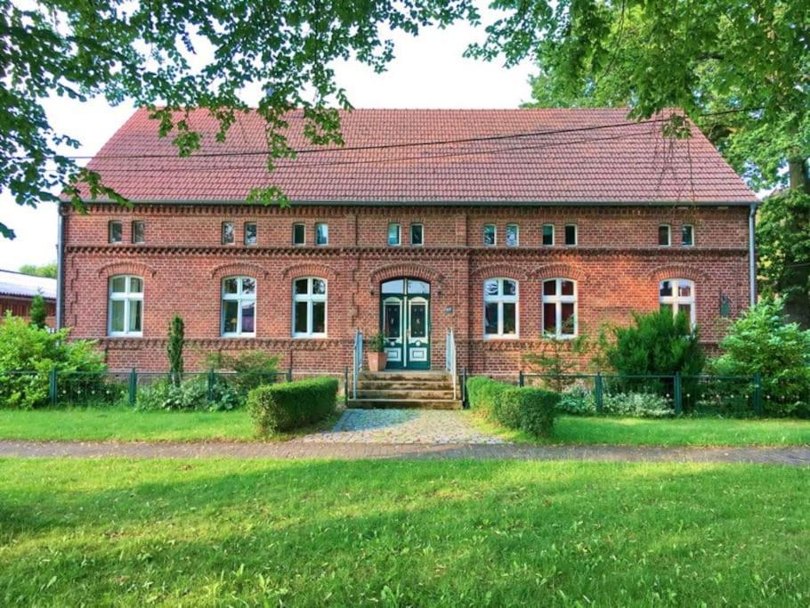 Romantische Unter Den Linden Apartment *