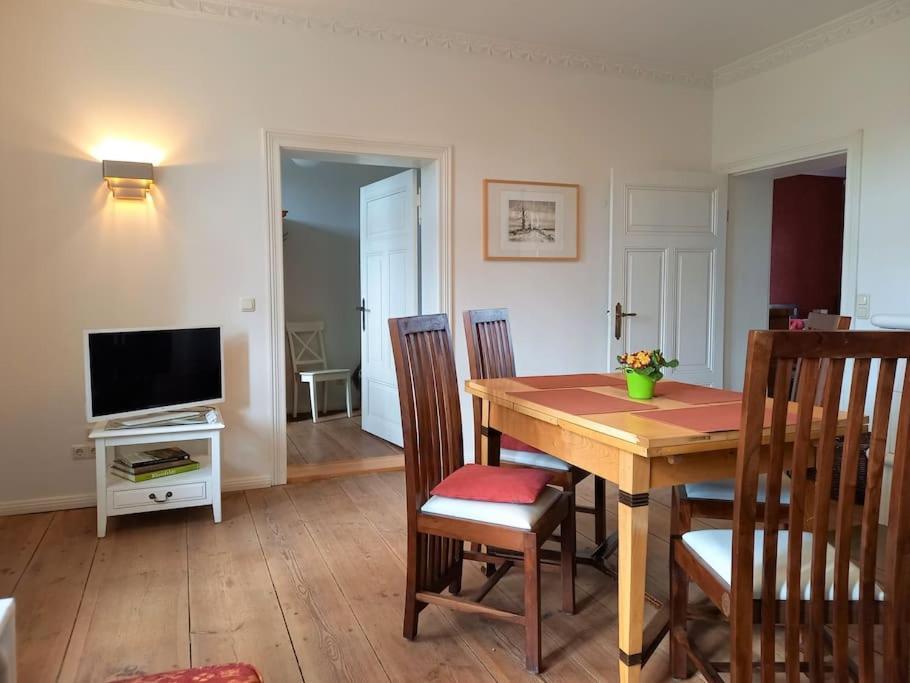 Romantische Unter Den Linden Apartment Buchholz (Mecklenburg-Vorpommern)